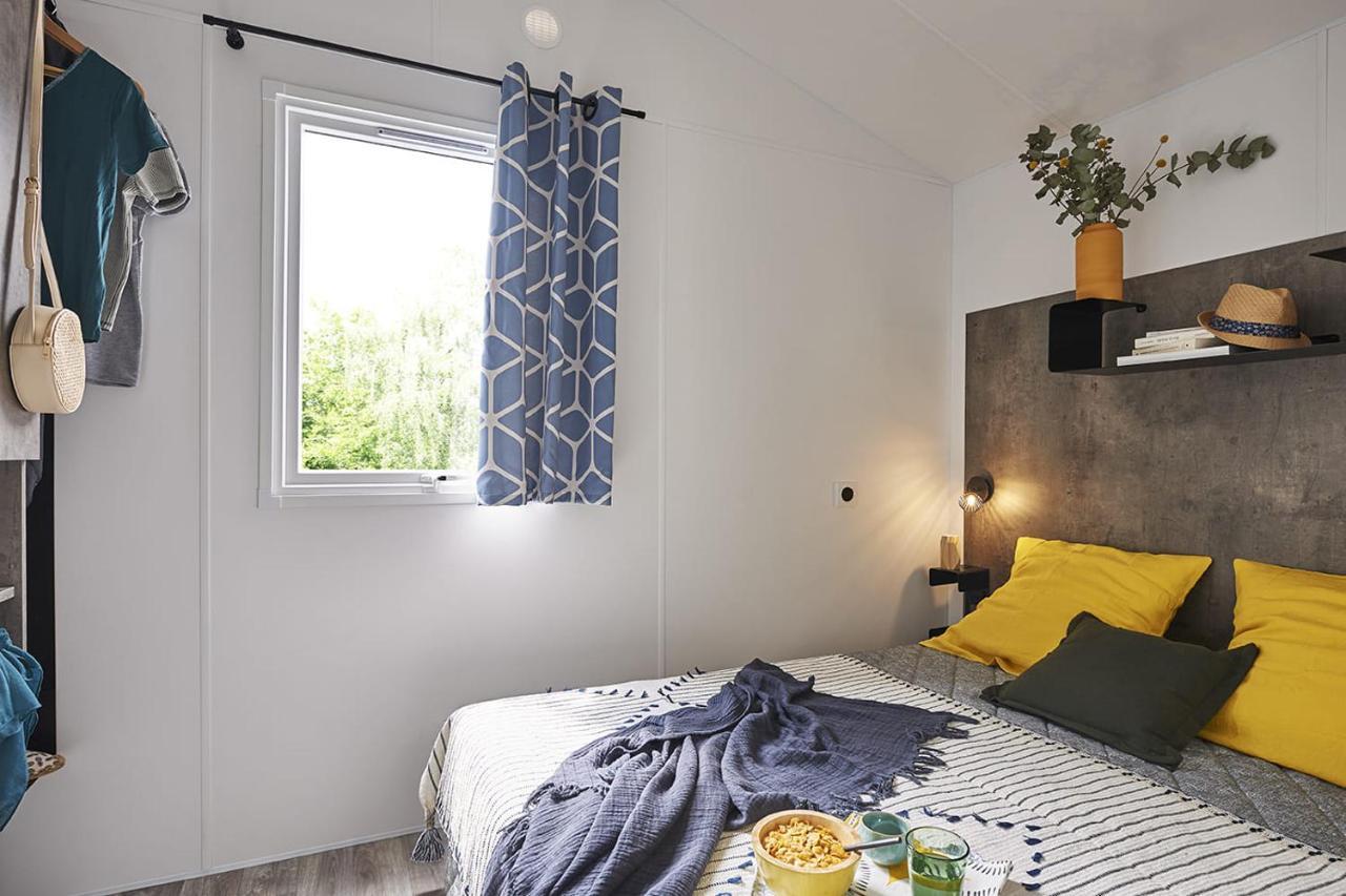 Camping Paradis Le Rocher De La Granelle 르뷔그 외부 사진