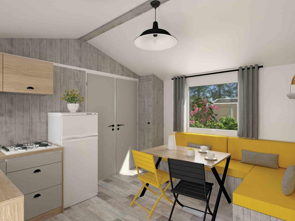 Camping Paradis Le Rocher De La Granelle 르뷔그 외부 사진