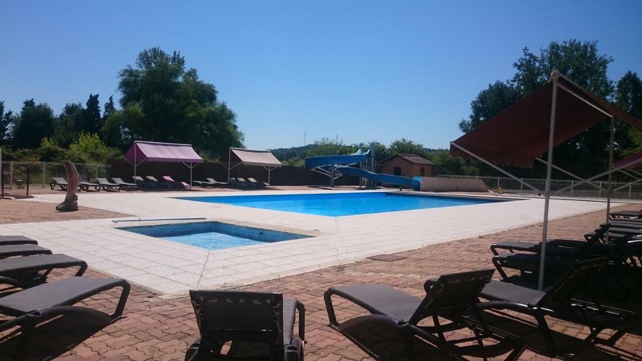 Camping Paradis Le Rocher De La Granelle 르뷔그 외부 사진
