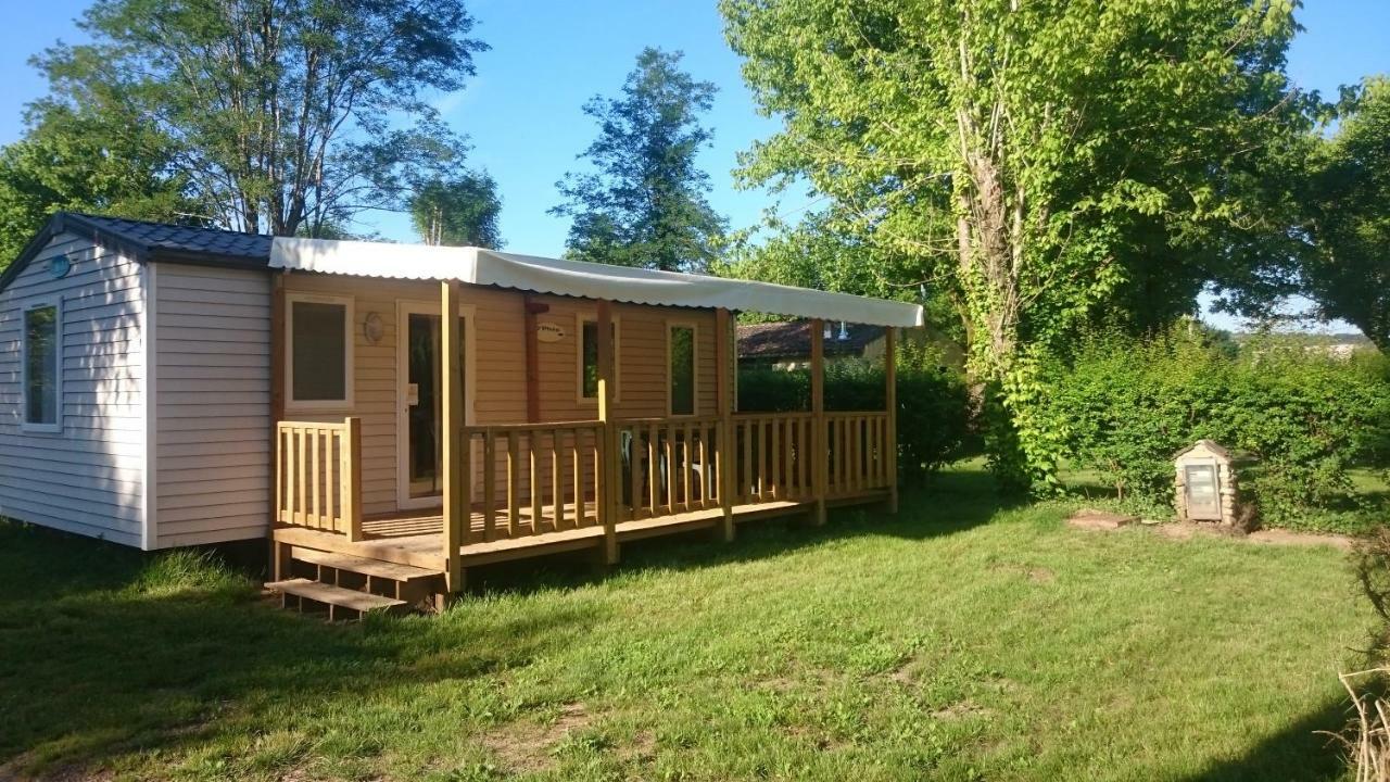 Camping Paradis Le Rocher De La Granelle 르뷔그 외부 사진