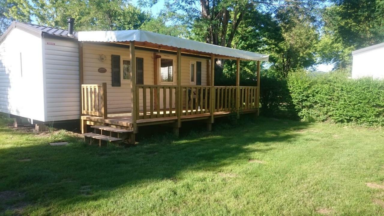 Camping Paradis Le Rocher De La Granelle 르뷔그 외부 사진
